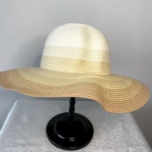 Wide brim cream ombré Sunhat! NWOT
